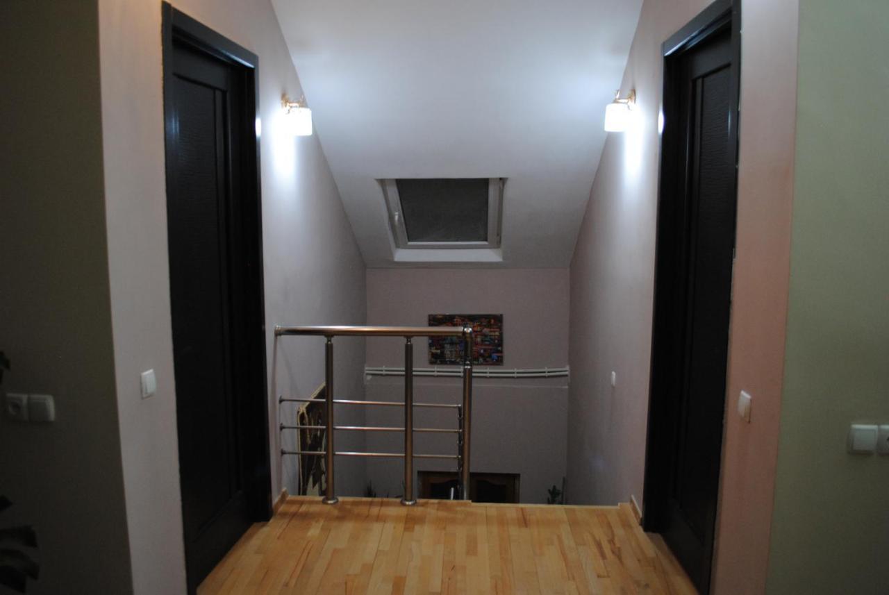 Family Guesthouse - Macharashvili Tbilisi Esterno foto